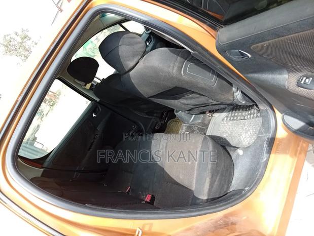 Peugeot 207 2012 Orange