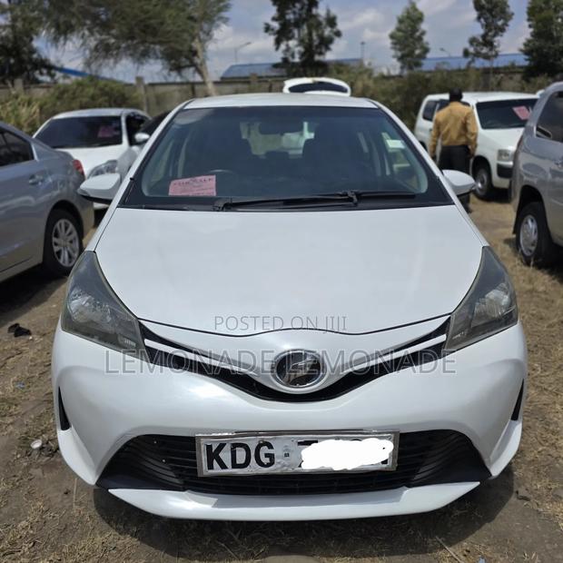 Toyota Vitz 1.3 FWD 5dr 2015 White