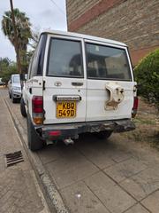 Toyota Land Cruiser 2011 White for sale