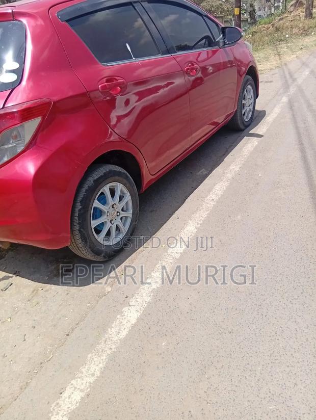 Toyota Vitz 1.3 FWD 5dr 2011 Red