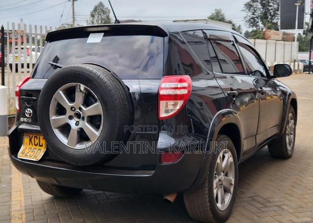 Toyota RAV4 2010 Black