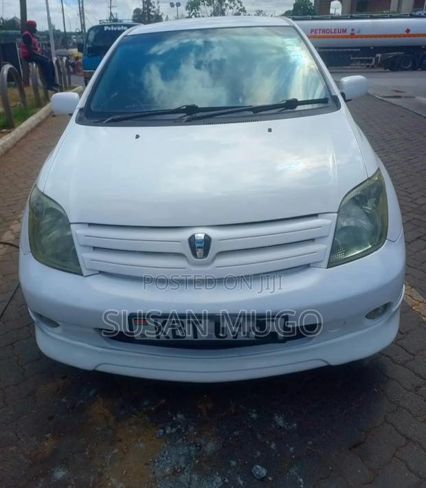 Toyota IST 2006 White