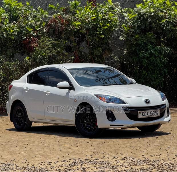 Mazda Axela 2013 White