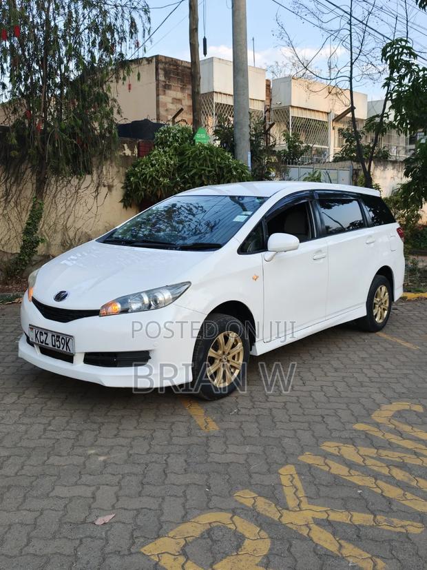 Toyota Wish 2012 Pearl