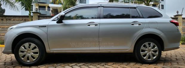 Toyota Corolla Fielder 2017 Silver