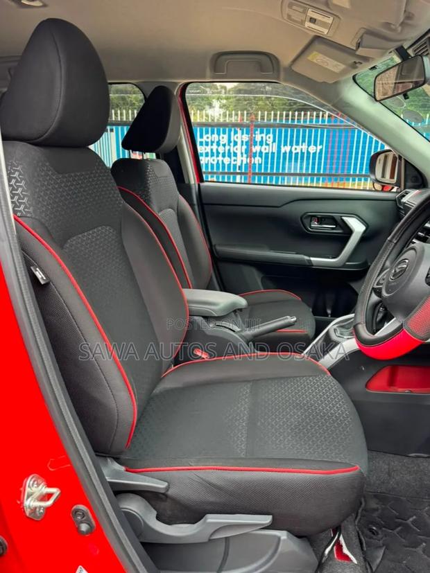 Daihatsu Rocky 2019 Orange