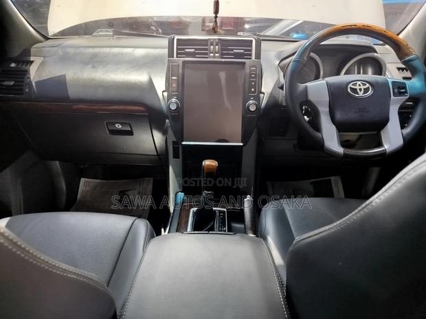 Toyota Land Cruiser Prado 2015 Gray
