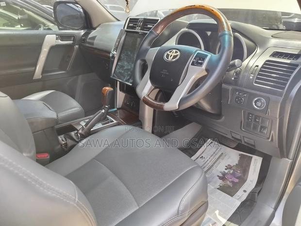 Toyota Land Cruiser Prado 2015 Gray