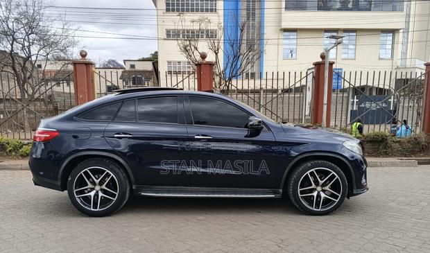 Mercedes-Benz GLE-Class 2016 Blue