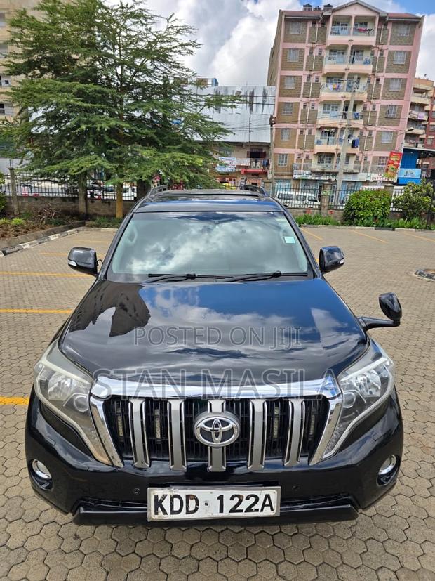 Toyota Land Cruiser Prado 2016 Black