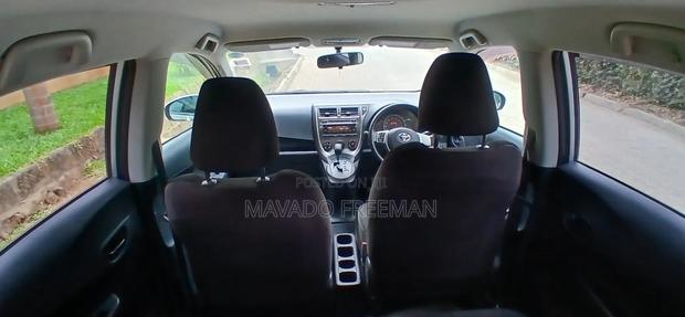 Toyota Ractis 1.5 AWD 2013 Silver