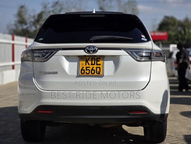 Toyota Harrier 2.0 2015 Pearl
