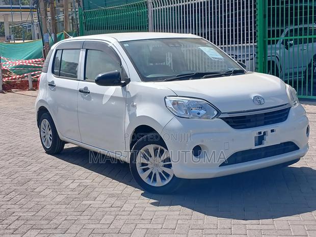 Toyota Passo 1.0 FWD 2019 White