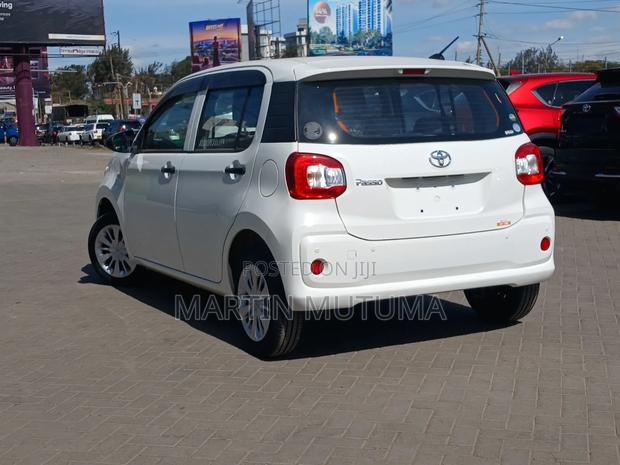 Toyota Passo 1.0 FWD 2019 White