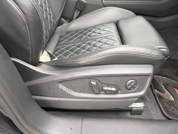Audi SQ5 3.0T Premium AWD quattro 2020 Gray