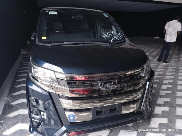 Toyota Noah 2.0 AWD (7 Seater) 2020 Black