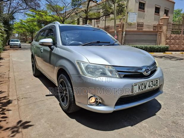 Toyota Corolla Fielder 1.5 Petrol FWD 2013