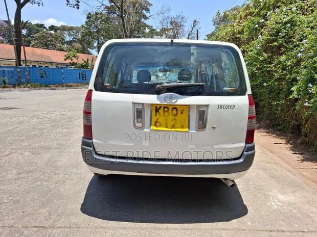 Toyota Succeed 2006 White