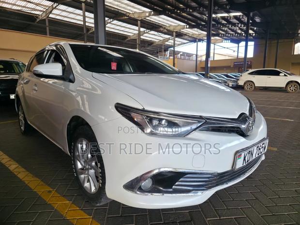 Toyota Auris 2017 White