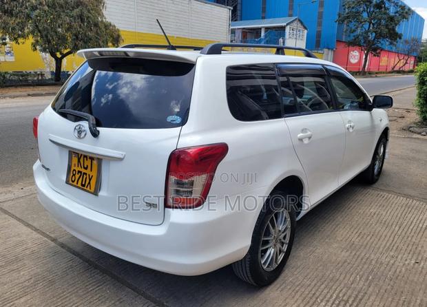 Toyota Corolla Fielder 1.5 Petrol FWD 2012 Pearl