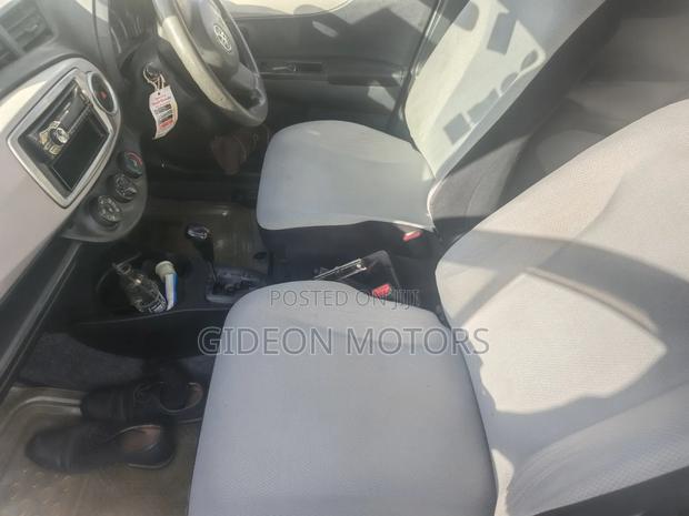 Toyota Vitz 2014 White