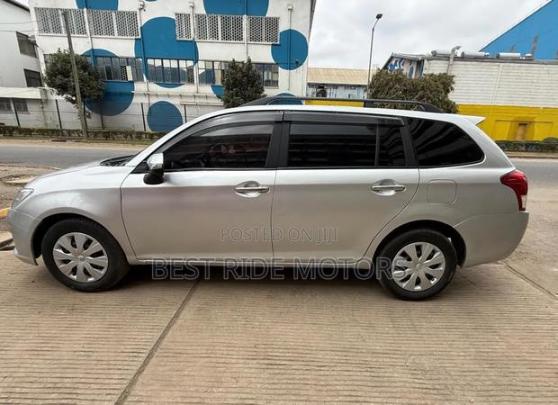 Toyota Corolla Fielder 1.8 Petrol FWD 2014 Silver