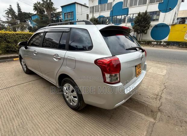 Toyota Corolla Fielder 1.8 Petrol FWD 2014 Silver