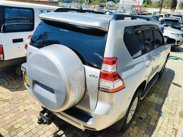 Toyota Land Cruiser Prado 3.0 D-4D (190 Hp) 2015 Silver