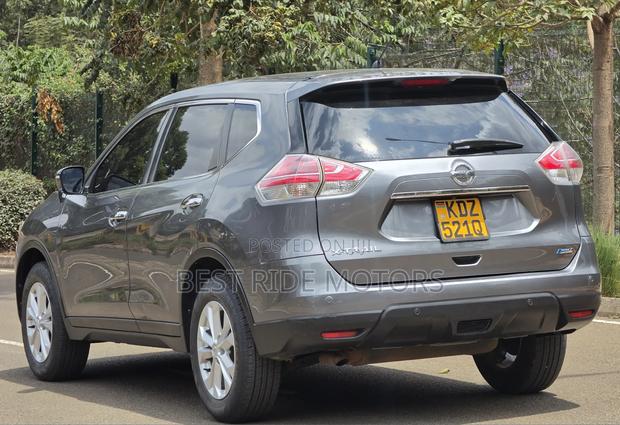 Nissan X-Trail 2.0 Petrol AWD 2015 Gray