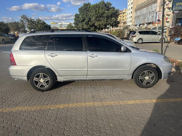 Toyota Corolla Fielder 2002 Silver