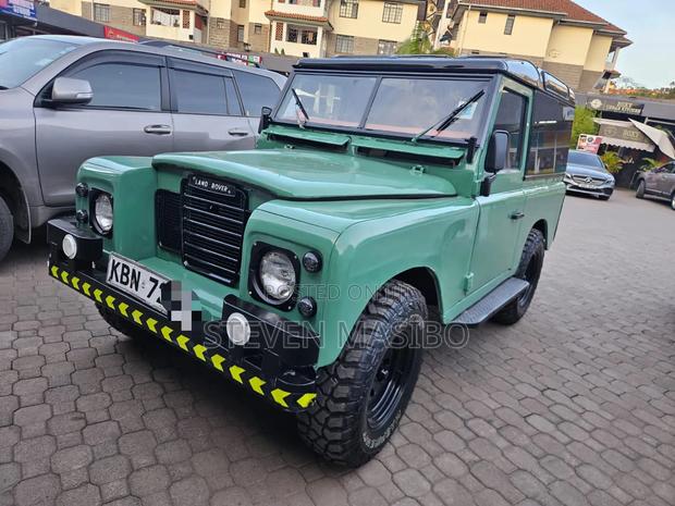 Land Rover Defender 1979 Green