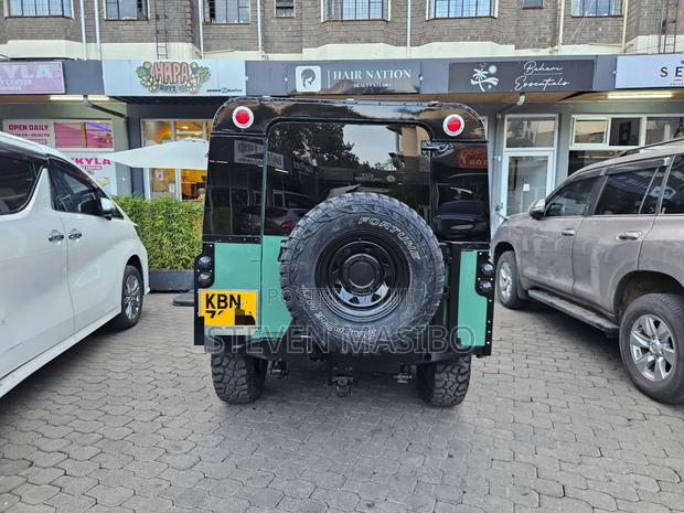 Land Rover Defender 1979 Green