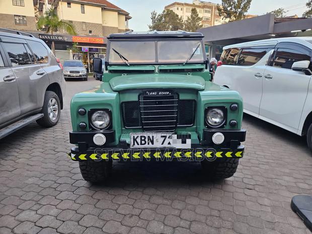 Land Rover Defender 1979 Green