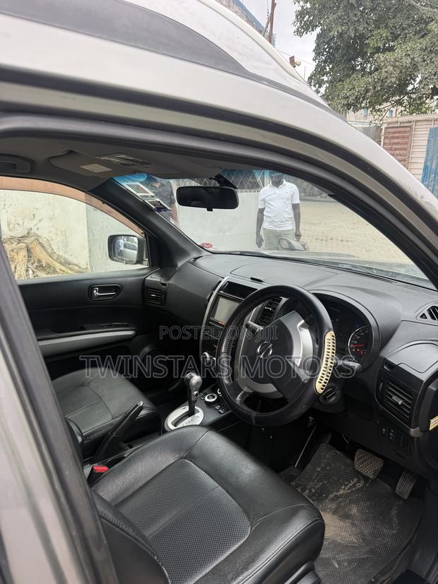 Nissan X-Trail 2.0 Petrol XE 2011 Gray