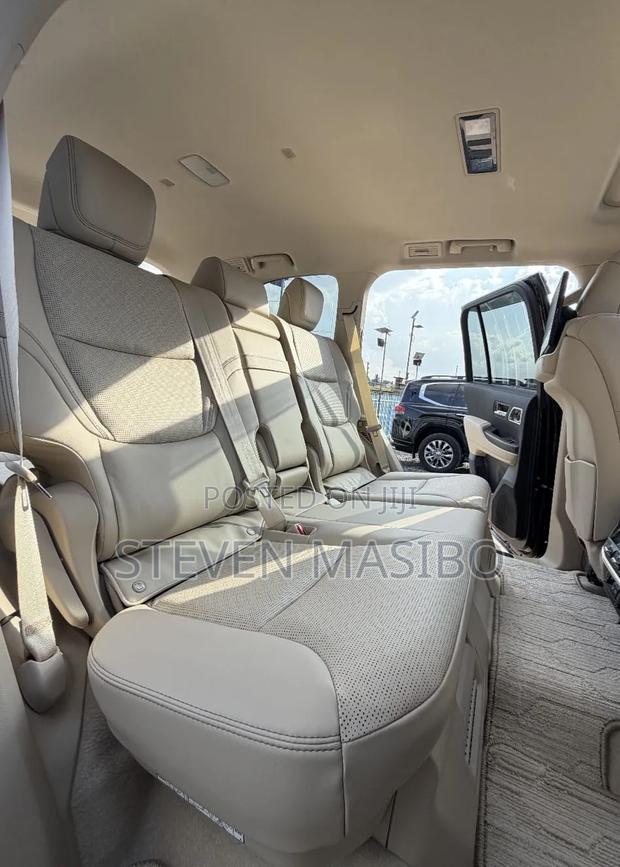 Toyota Land Cruiser 3.3 Diesel 4WD 2022 Black