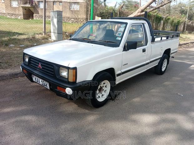 Mitsubishi L200 2005 White