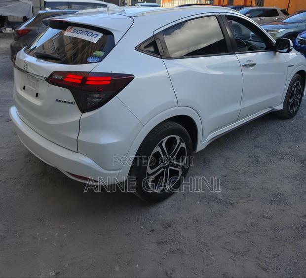 Honda Vezel 1.5 Hybrid 2WD 2019 White