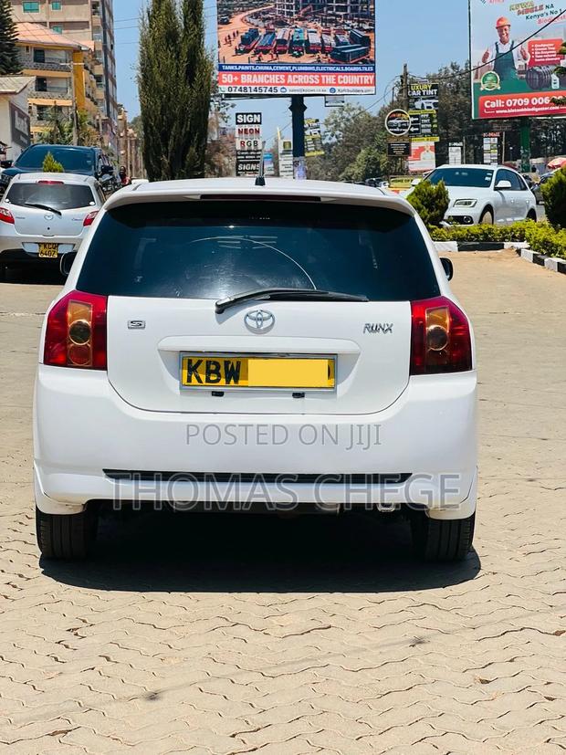 Toyota Corolla RunX 2006 White