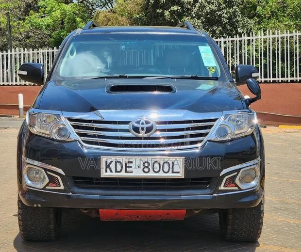 Toyota Fortuner 2014 Black