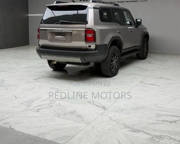 Toyota Land Cruiser Prado 2.7 2024 Gray