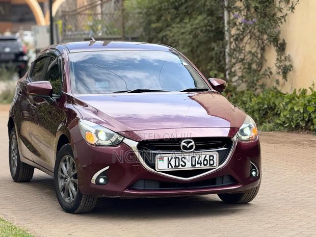 Mazda Demio 2017 Maroon
