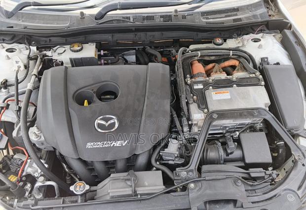 Mazda Axela 2016 White
