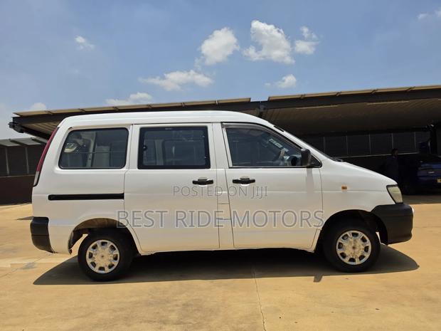 Toyota TownAce 2006 White