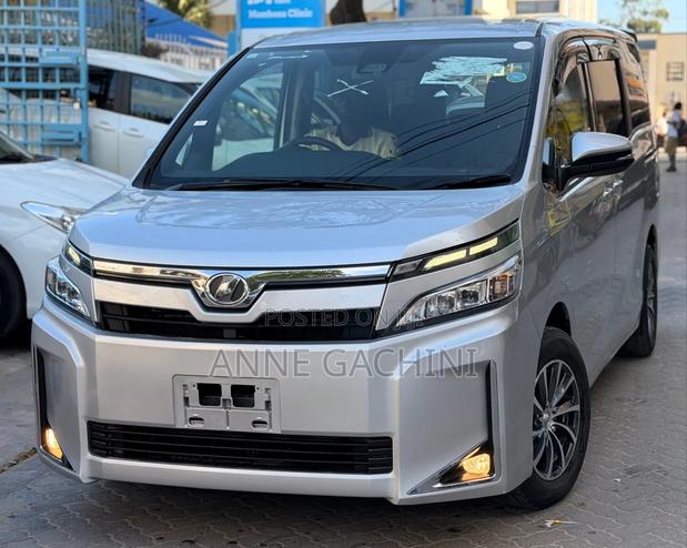 Toyota Voxy V 2WD 8-Seater 2019 Silver