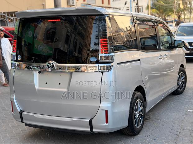 Toyota Voxy V 2WD 8-Seater 2019 Silver