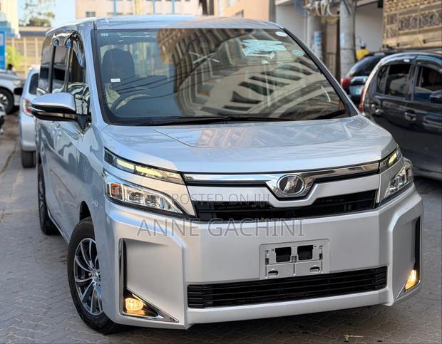 Toyota Voxy V 2WD 8-Seater 2019 Silver