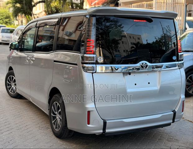 Toyota Voxy V 2WD 8-Seater 2019 Silver