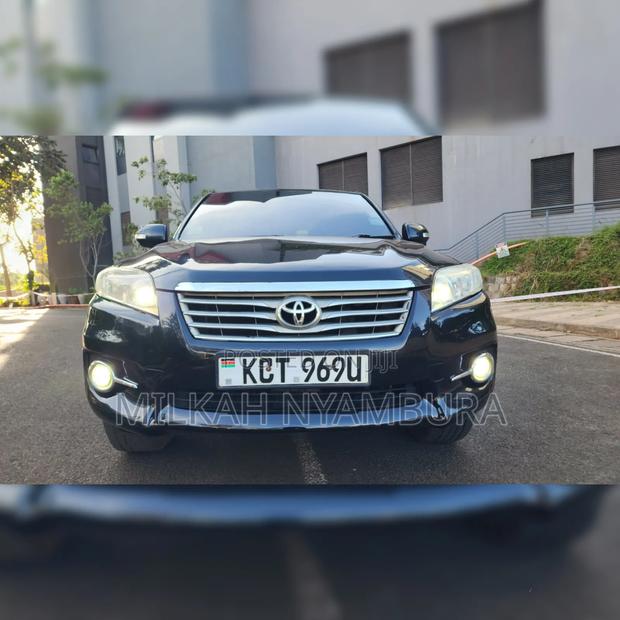 Toyota Vanguard 2012 Black