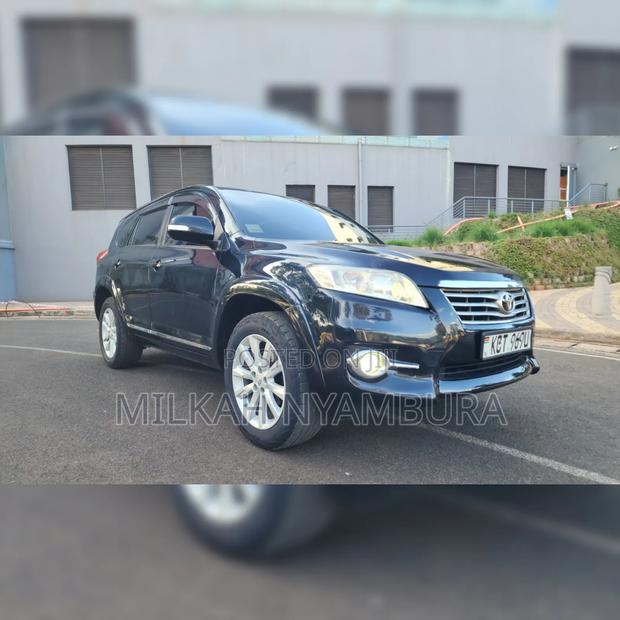 Toyota Vanguard 2012 Black