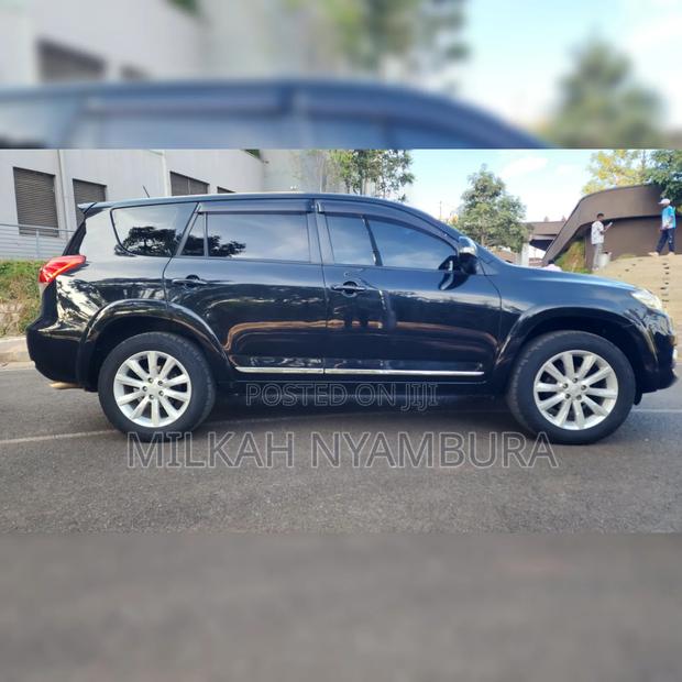 Toyota Vanguard 2012 Black